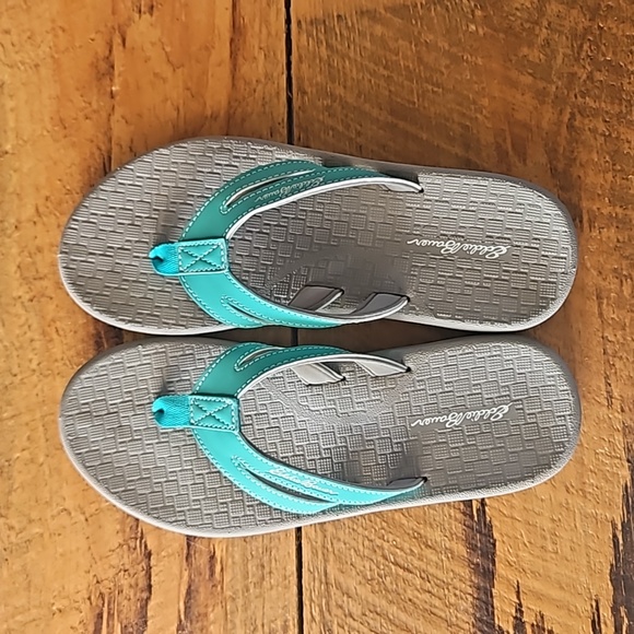 Eddie Bauer sandals - Picture 1 of 3